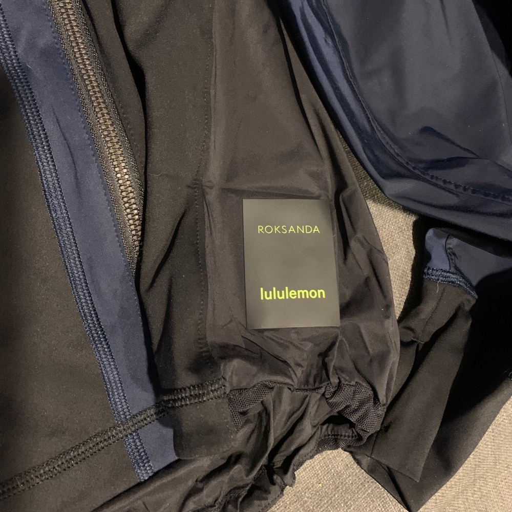 EXTREMELY RARE lululemon x Roksanda Define Jacket - Picture 5 of 7